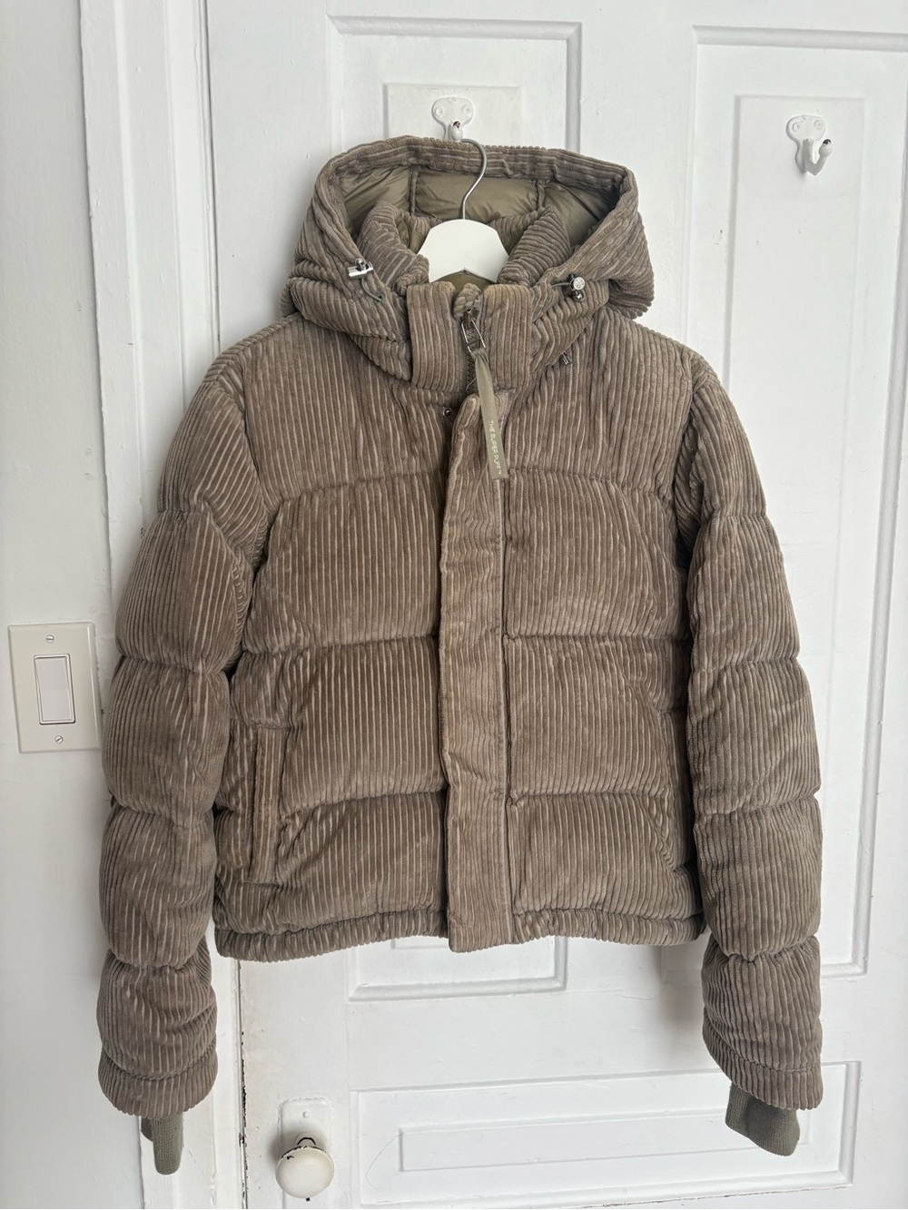 Woman’s Corduroy Tna SuperPuff Jacket in Taupe